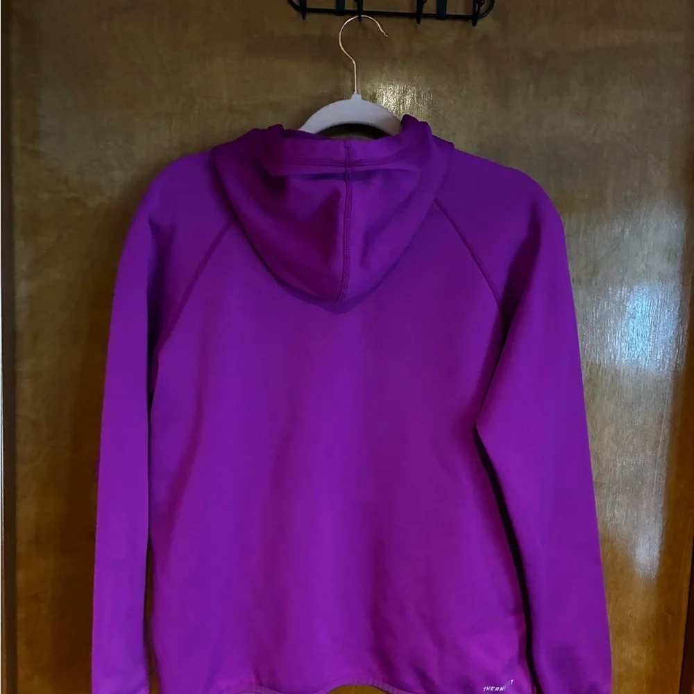 Nike Therma-Fit Fleece in Vibrant Purple